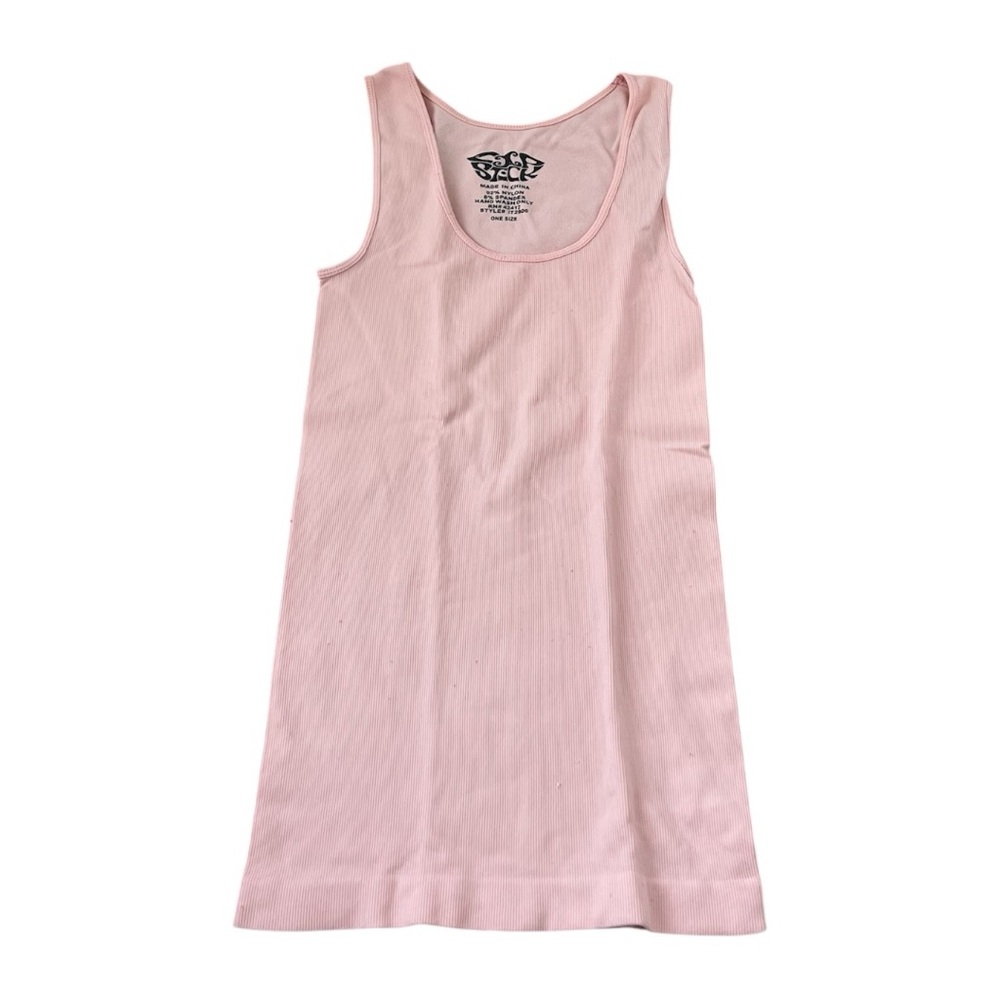 ◻️LIP STICK: Women’s one size, pale pink stretchy ribbed tank top, scoop neck◻️